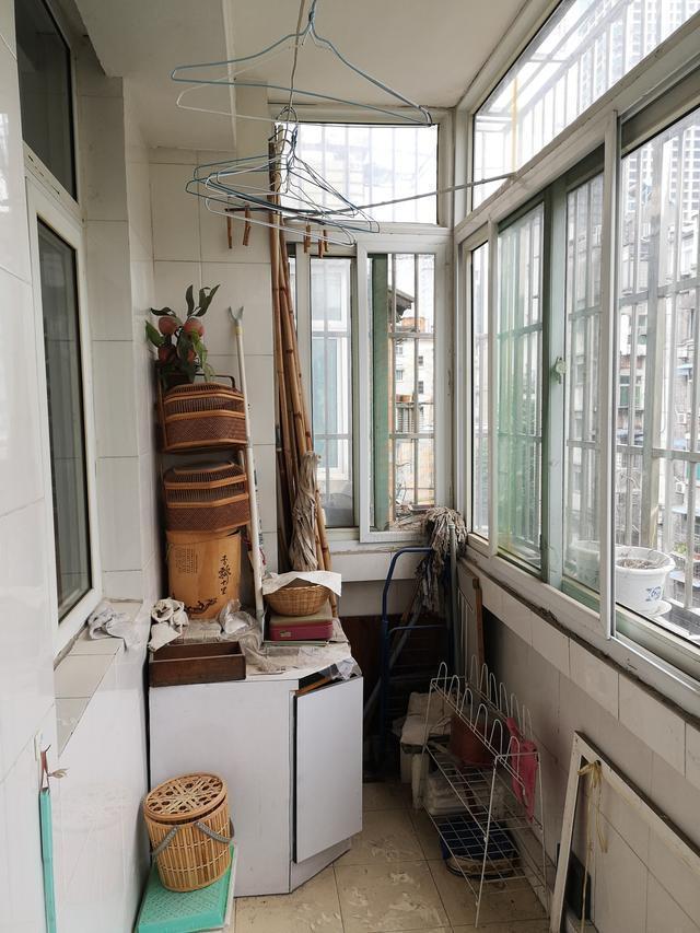 中介|中介说句实话二手房想卖出去,业主要先把家搬空,空荡荡才好卖