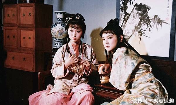 宝玉|宝钗好心劝宝玉吃热酒,黛玉为何出言不逊?这番良苦用心少有人懂