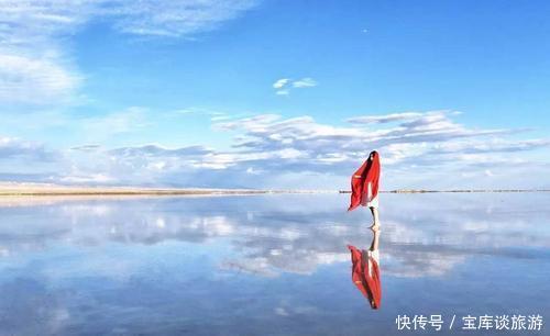 中年|你去过茶卡盐湖吗?这里是盐的海洋,景象变化万千美丽极了