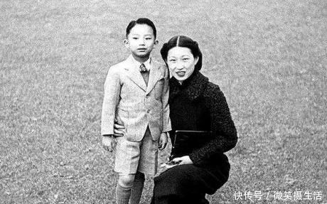 回乡|张作霖孙子64岁回乡祭祖，在祖坟前大喊9个字，让人无不动容