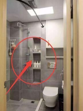 清洁|去邻居家参观才知道,卫生间不装柜子这样设计,防潮耐脏好清洁