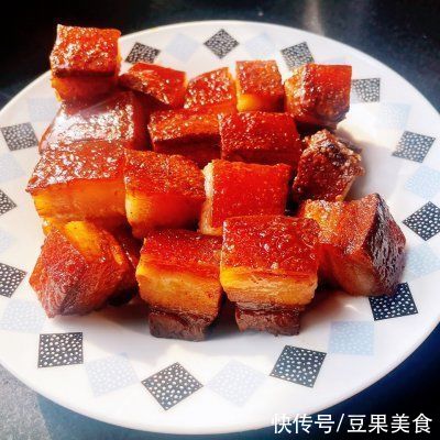 舌尖上的中国，脆皮烤五花能占一席之地