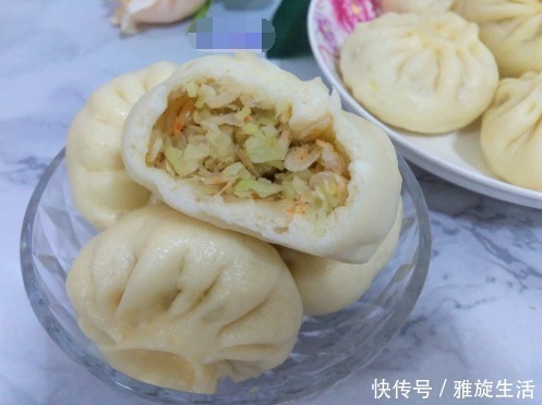 面团|这个包子没有肉却特别鲜,只用俩食材,一个负责香,一个负责鲜!