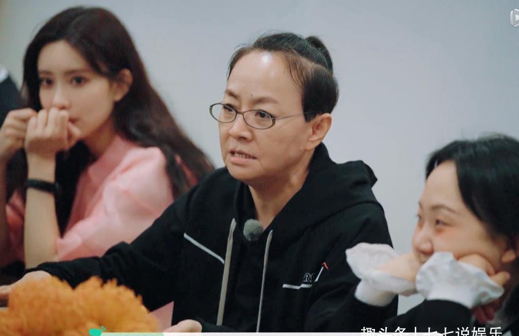 综艺|谁说真人秀没剧本?李雪琴一个搬运镜头,来回NG三次