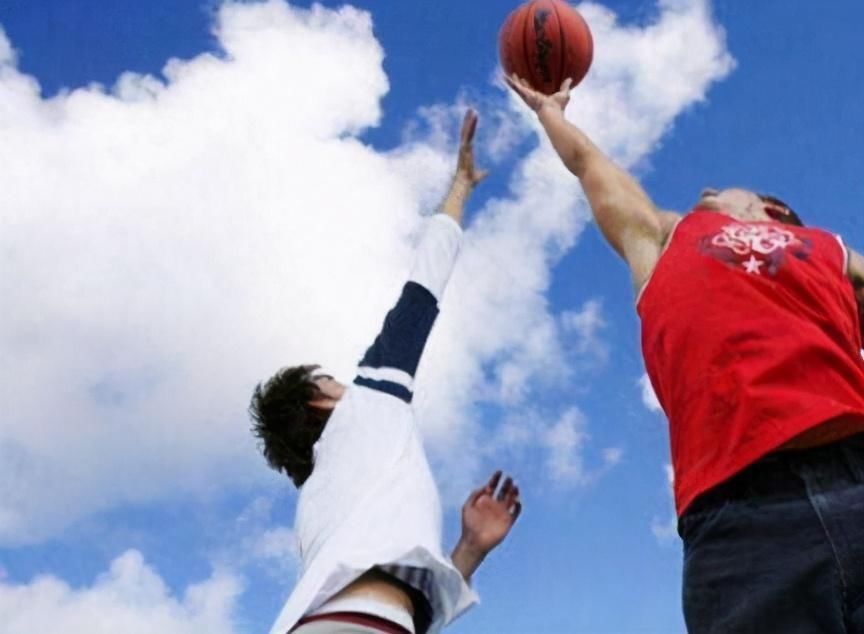 身高|兄弟俩一个天天吃钙片,一个天天喝牛奶,5年后成最萌身高差