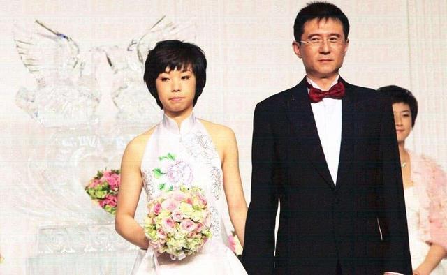 国乒女队|张怡宁的幸福生活!二胎喜得贵子,60岁富豪丈夫送四合院