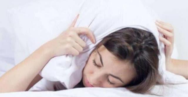 倒头|失眠“最怕”这5种食物,每天吃几口,倒头就睡,睡的比猪都香