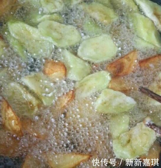 一根茄子、一个土豆、一根尖椒,就能做出不比肉菜差的地三鲜