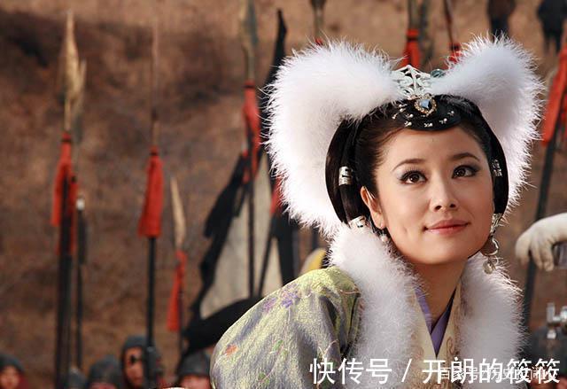 聊斋志异|董公把符贴到墙上后，狐精一点都不怕，抛掷砖瓦反而更加厉害了