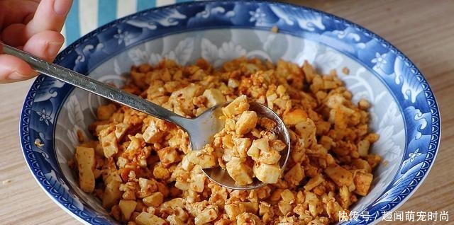 玉米|最近超爱的玉米面饼,2种做法,开水一烫,最快10分钟搞定早餐