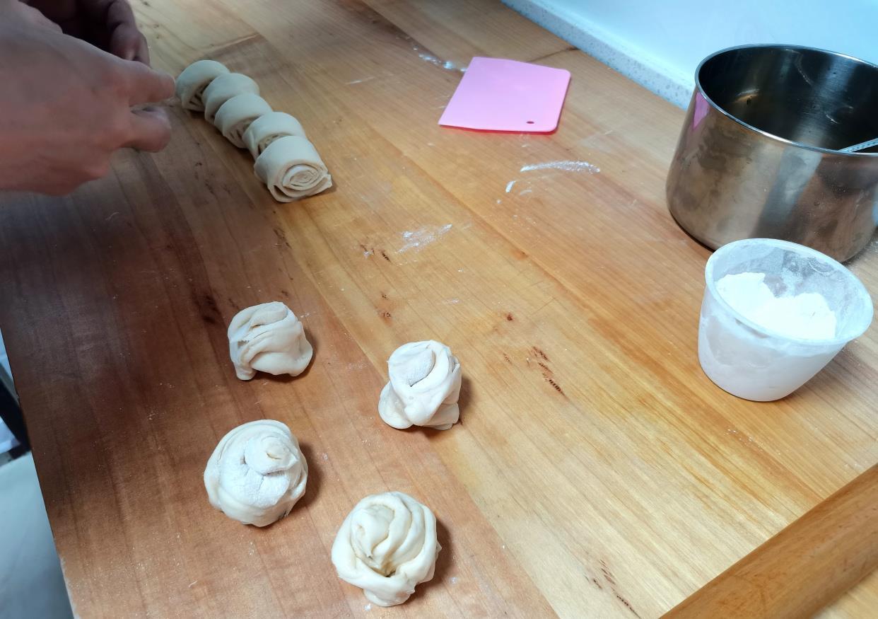 葡萄干|比面包好吃的烤花卷，外酥里软奶香味浓郁，丈夫吃了直点赞