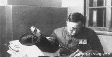 尴尬|郭沫若曾要求溥仪给他当助手,溥仪只说了5个字,让他满脸尴尬!