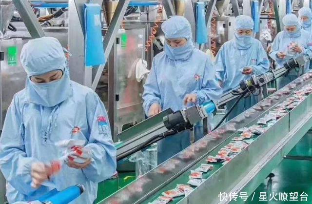 垃圾|日本群众抢购我国生产食品,没曾想是中国家长口中的"垃圾食品"