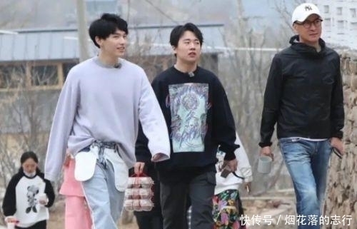 郭麒麟退出《跑男》，转身参加另一档节目，看清综艺类型：会享受