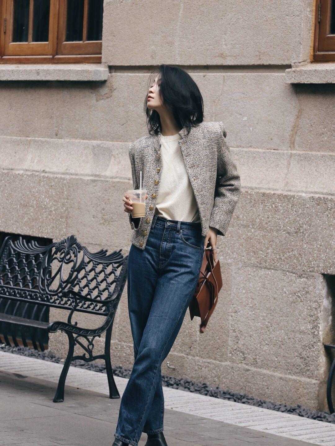 穿搭 简约大气的极简风穿搭,舒适随性又不挑人,每一套都能照穿