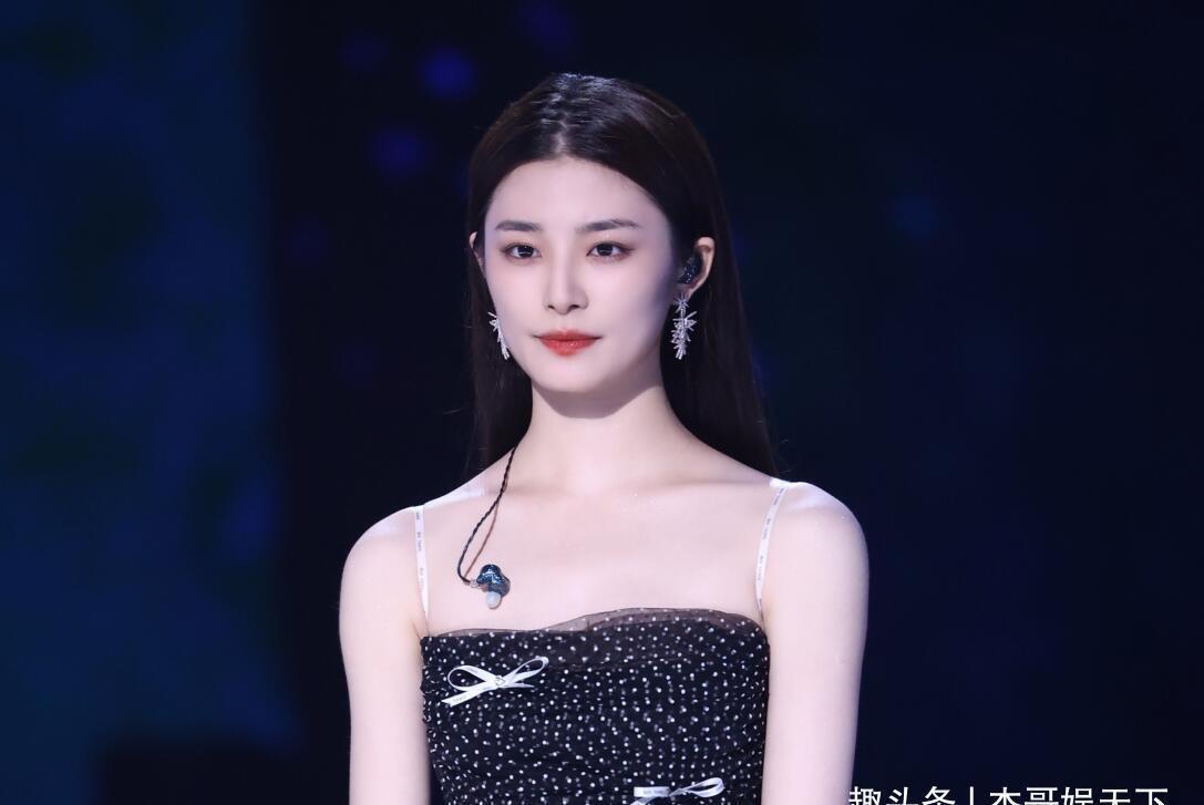 王靖雯|《好声音》专业评审团发话了,姚晓棠满票果然不是因为实力