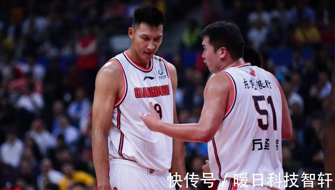 天津|因为老万,宏远全队在天津吃了一顿免费饺子