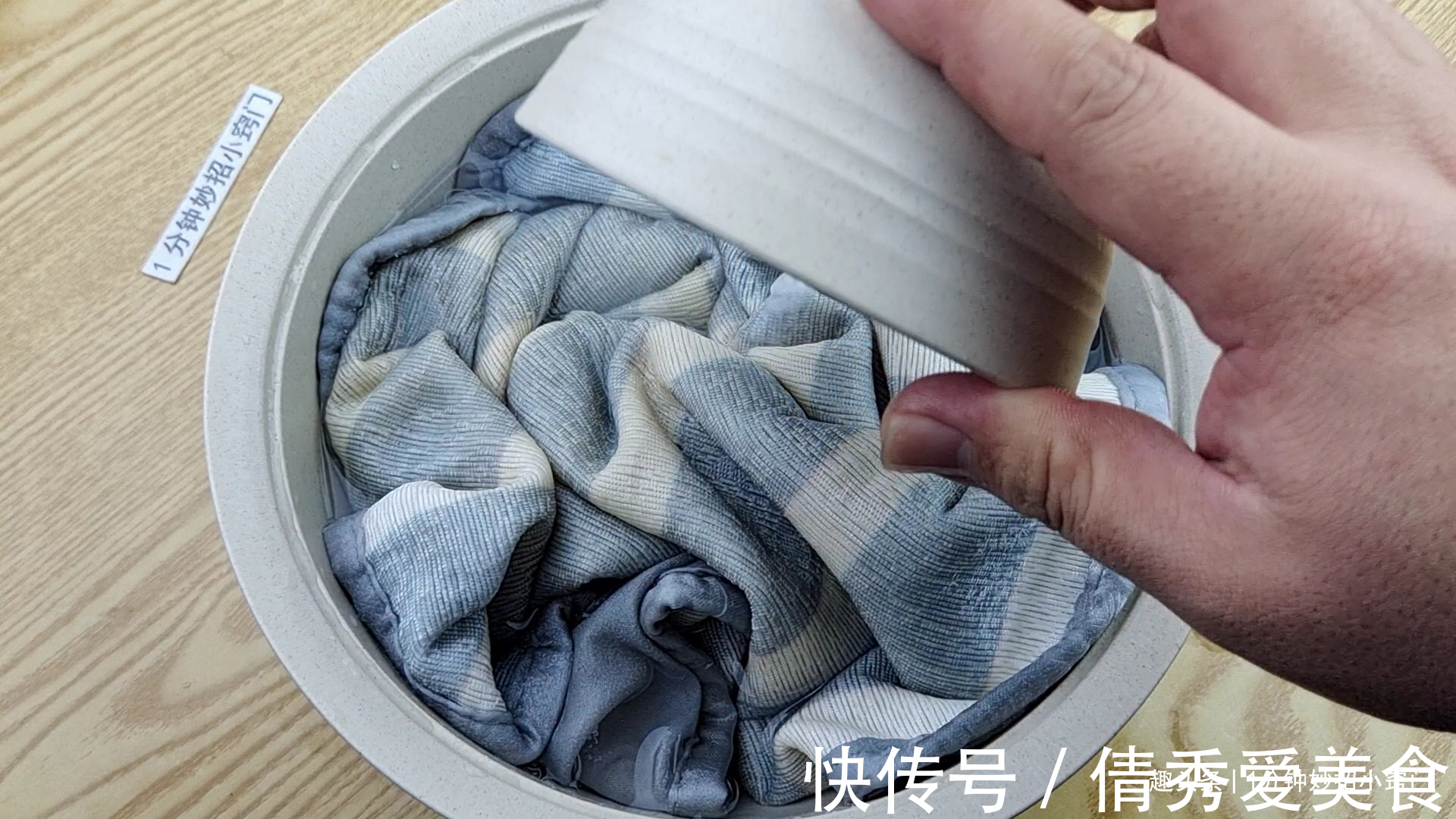 枕头套|洗床单时,往里倒一碗,再脏的床单也能立马洁净如新,真实用