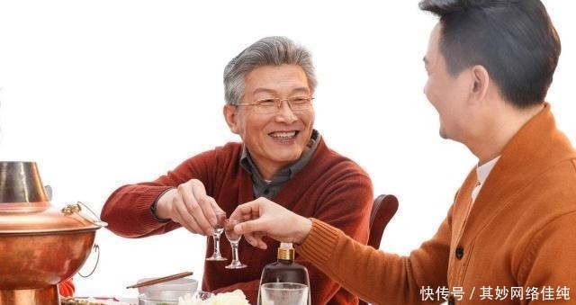 对饮|古代俗语:“父子不同桌,叔侄不对饮”,在现代人看来太不近人情