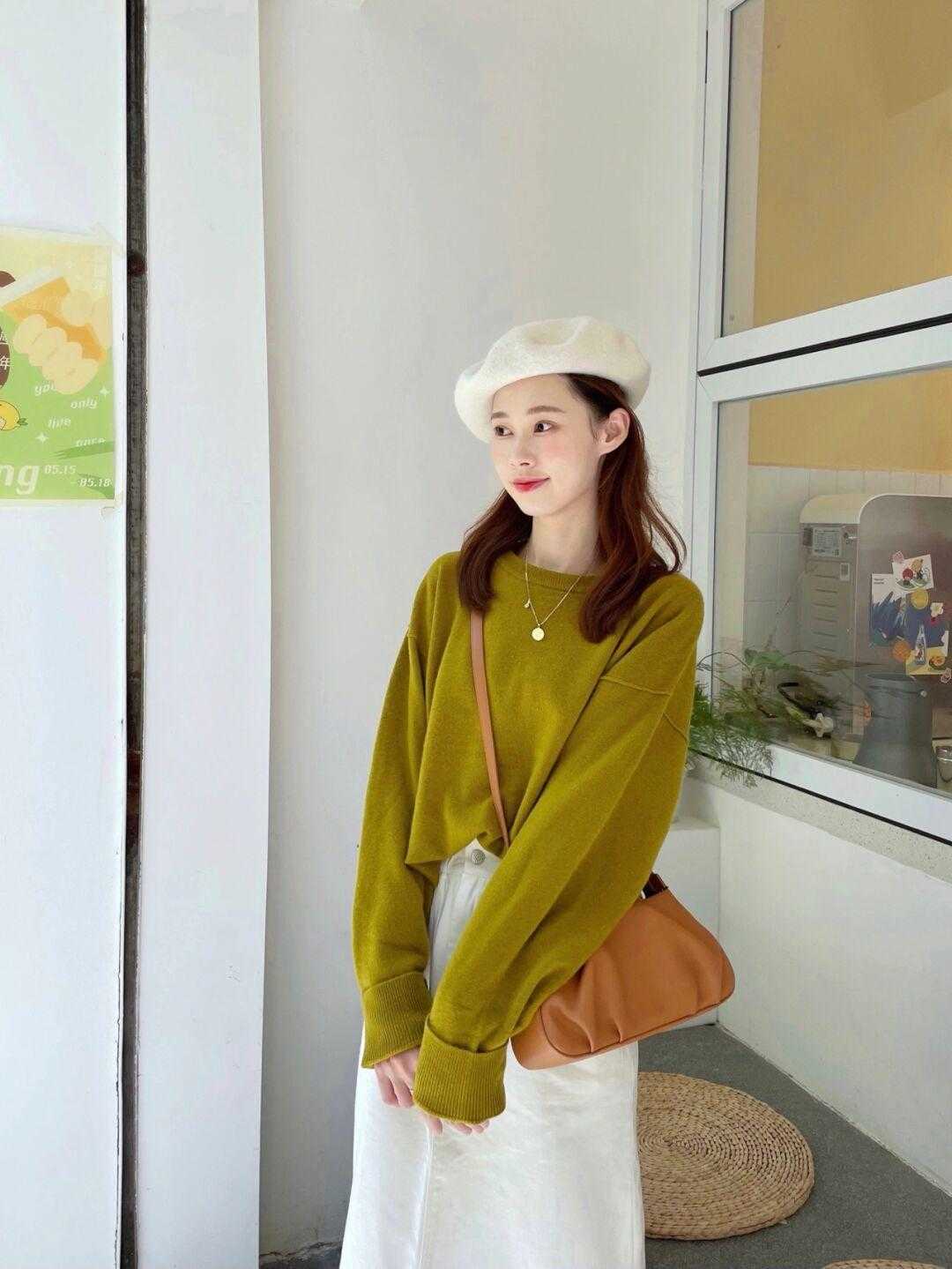 针织 早春不知道怎样穿?针织毛衣+半身裙是顶配,学会再也不用发愁了