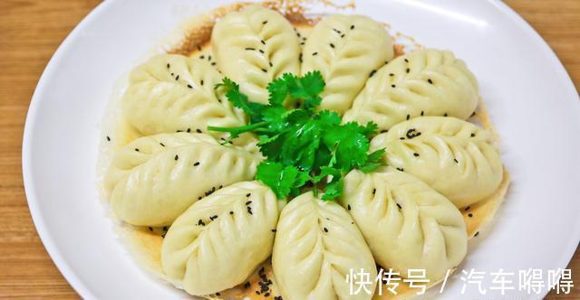 生煎包|想吃生煎包别出去买了,面点师教你在家做,咬一口满嘴流油太香了