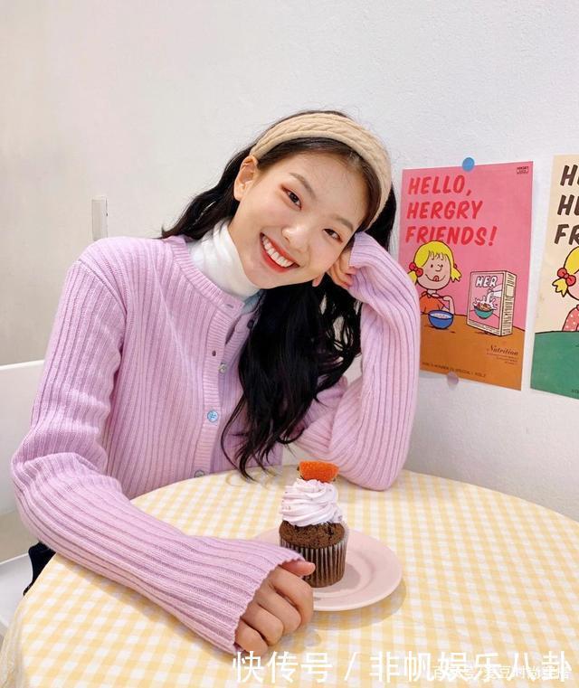 毛衣|毛衣+卫衣,卫衣+大衣,小个子冬天这么穿太美了!