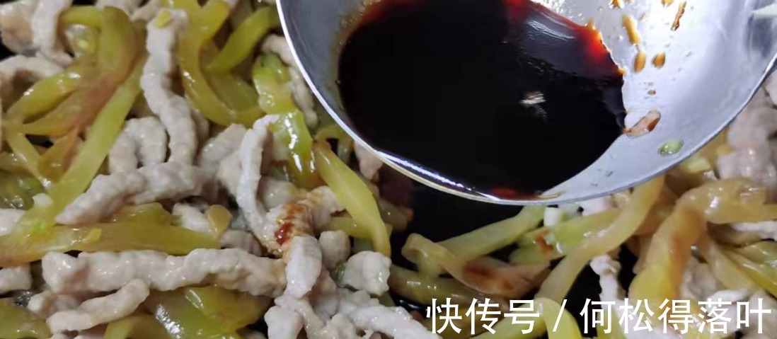 榨菜炒肉丝|榨菜炒肉丝的经典做法,色香味俱全,这就是干饭人的下饭菜!