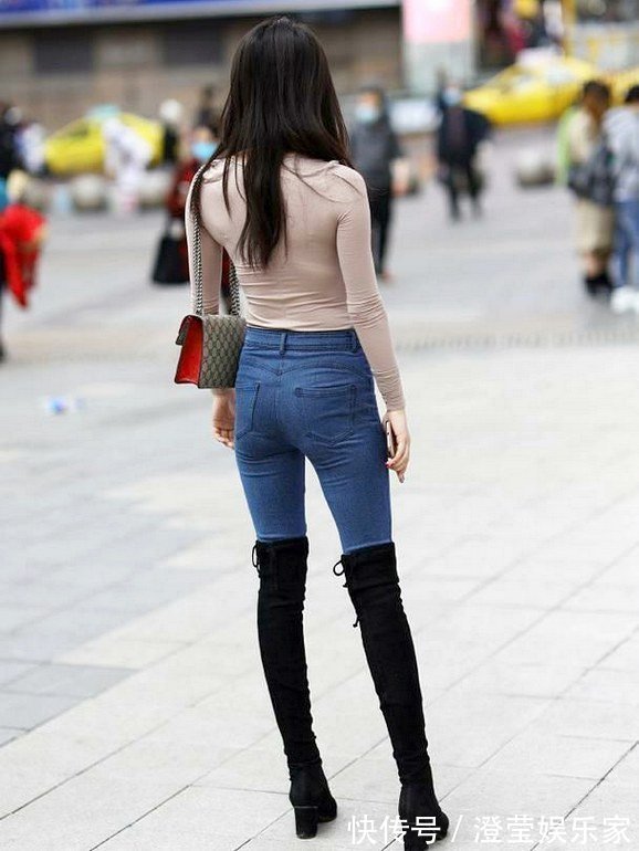 穿搭","m":"9495fb3244cbf36c441606fb9633712161290f46","nlabel":"stat_2890924627:zm.news.so.com:5paw5paw5L+K6b6Z,pageType_zmt,glevel_3","ntag":"tfashion;sfashion_时尚;kfashion_1:穿搭;kfashion_1:打底裤;cfashion_P:时尚:针织毛