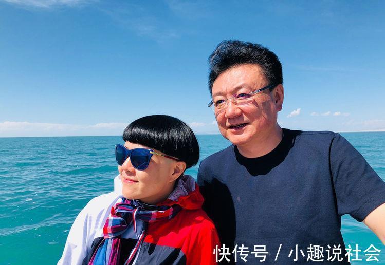 央視《新聞聯(lián)播》前主播王寧家里很是依賴妻子，對(duì)女兒很是愧疚