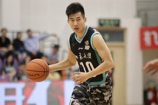 科比|又一校花NBA美女主播! 名模身材堪比明星, 北大学霸男友令人羡慕