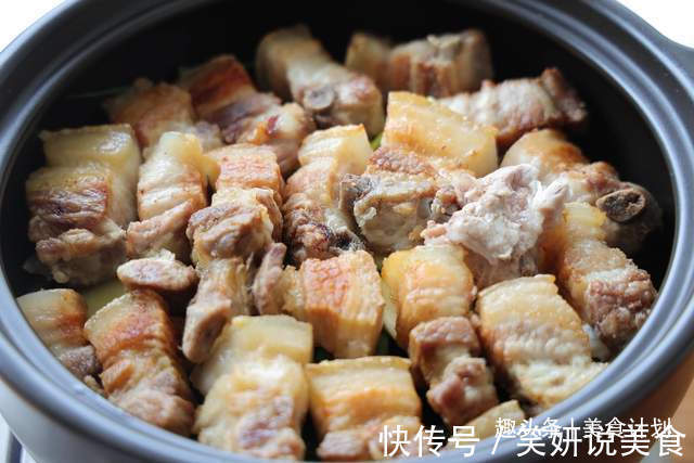 五花肉别红烧了,教你懒人吃法,一碗酱汁就搞定,鲜香入味