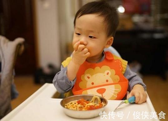 饮食禁忌|孩子什么时候能吃“大人饭”育儿专家这3个条件合适就可以