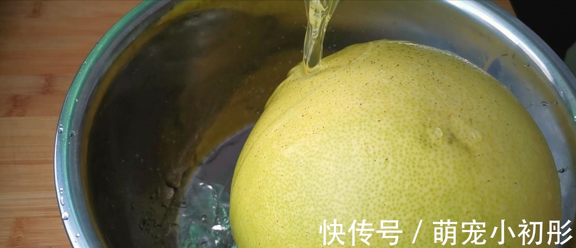 吃不完的柚子别扔,做成蜂蜜柚子茶太美味,酸甜可口,吃半年不坏