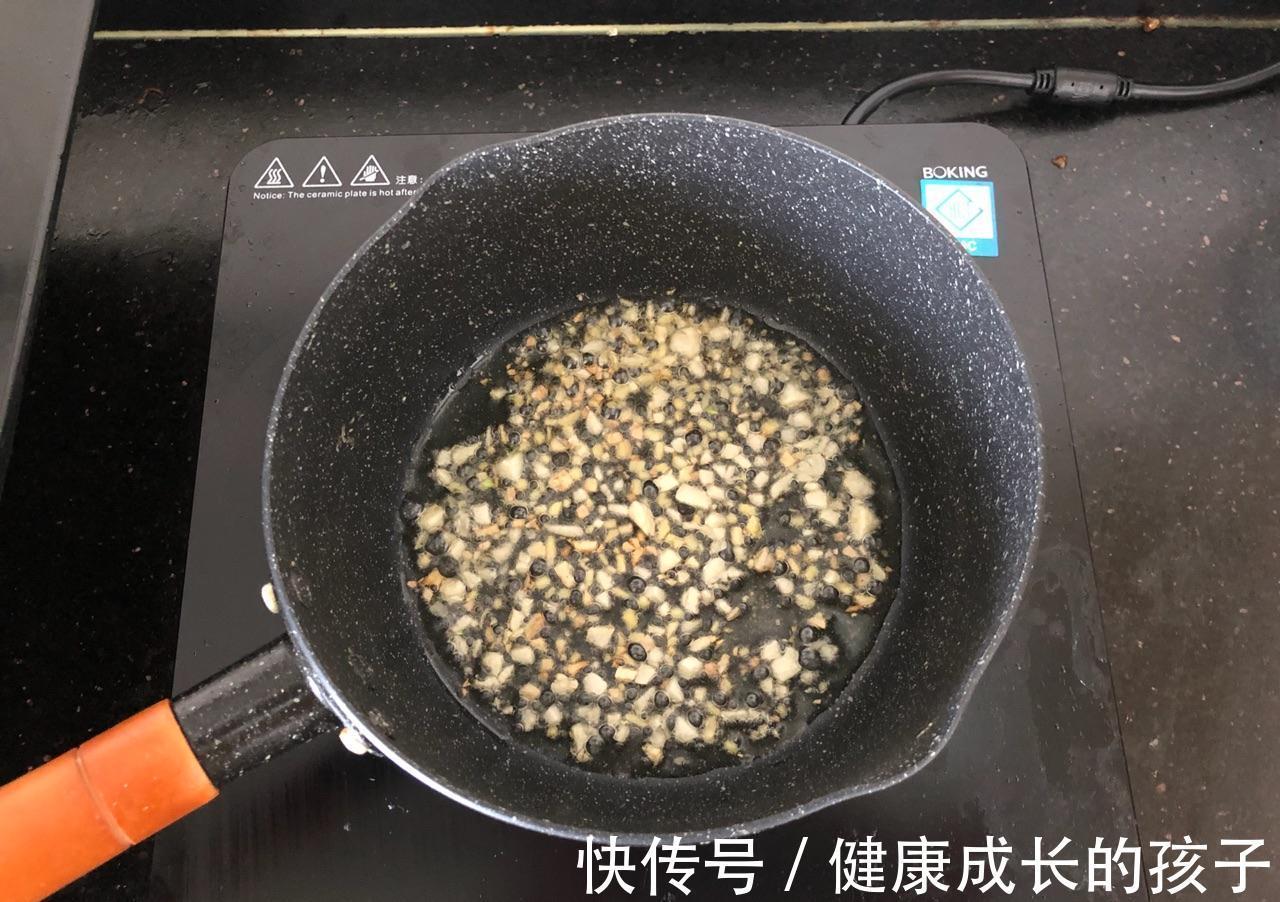 香菇|秋天进补，鸡肉鸭肉都不如吃它，蒸一蒸就出锅，鲜美又下饭