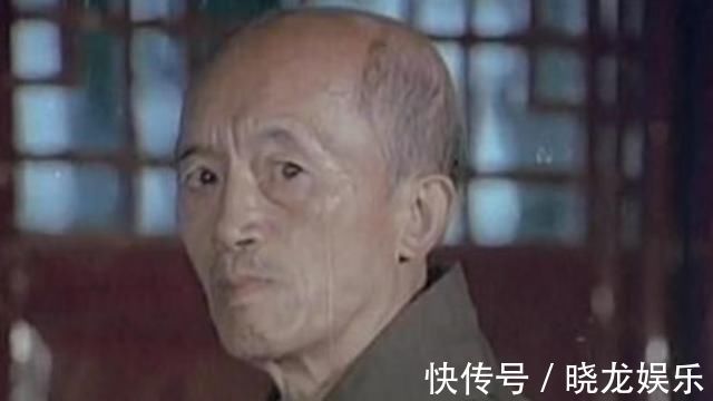 海灯法师&海灯法师77岁凭借二指禅倒立走红,圆寂多年后,徒弟说出事情真相