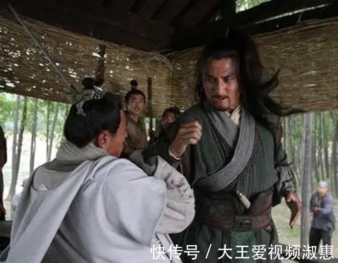 晁盖@梁山上有位好汉,其实是“朝廷内奸”,施耐庵在取名时就已经透露