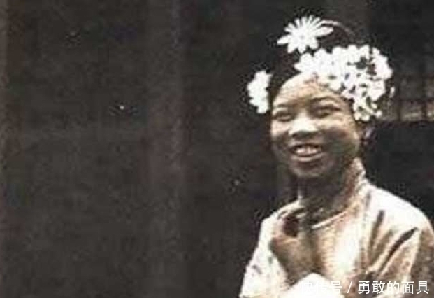 恩爱|45岁车夫娶了溥仪的皇妃，恩爱一生，临死前的一句话耐人寻味