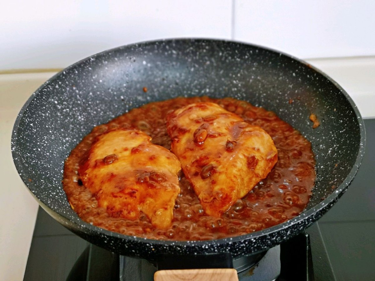 自制鸡排砂锅饭，干净卫生还省钱，味道比买的还好吃