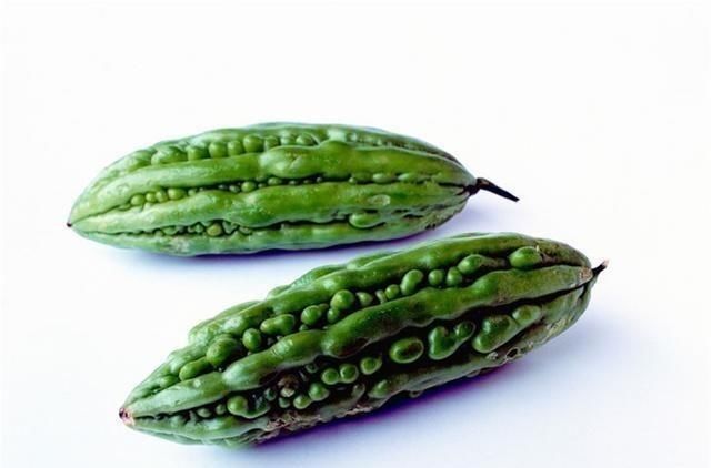 苦瓜|血糖偏高的人,若主动做4事,吃3物,或能帮助平稳血糖
