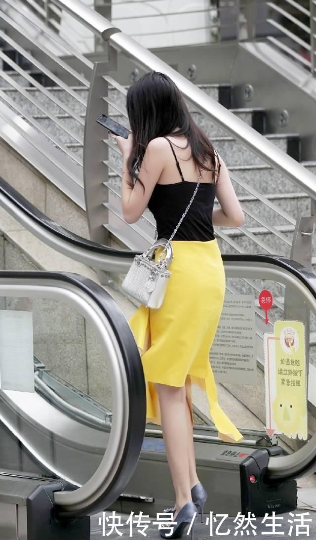 街拍|街拍美女：衣品出众的小姐姐，时尚靓丽的穿搭演绎别样之美