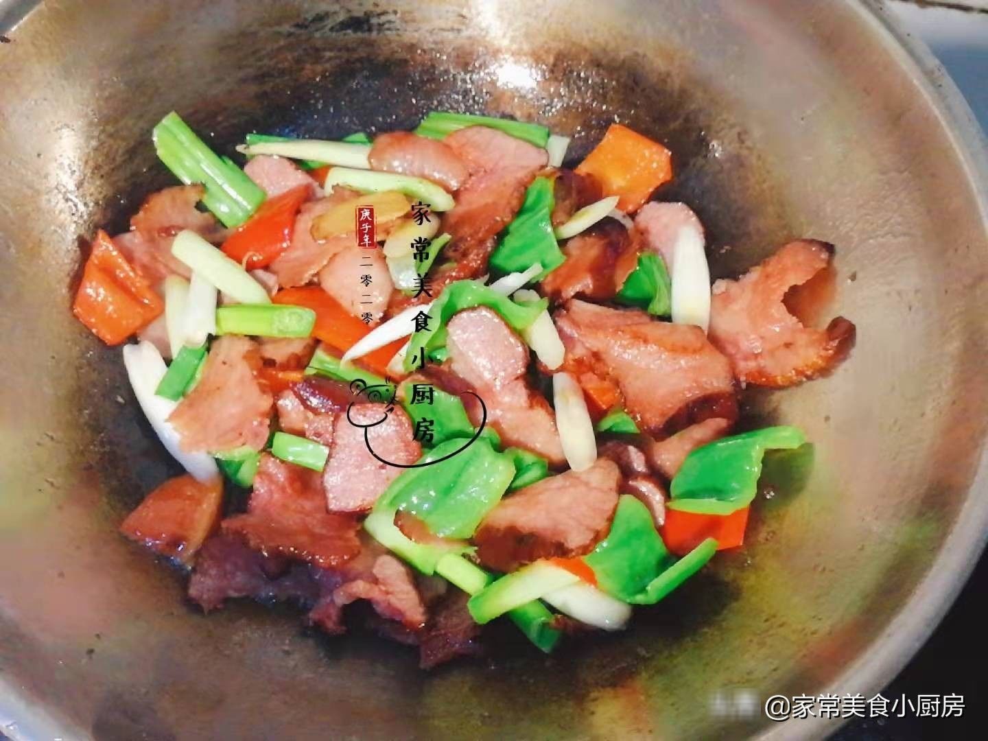 腊肉炒出来又咸又硬咬不动？只需多加一个步骤，腊肉咸香而不硬