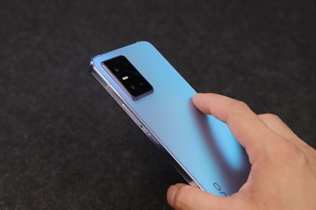 vivo|vivo S10 Pro采用的光致变色工艺，为何让人感到新奇但不意外？