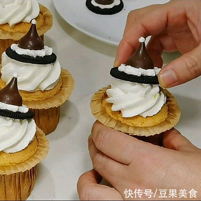 万圣节女巫的帽子蛋糕这么做最好吃,一般人我不告诉他