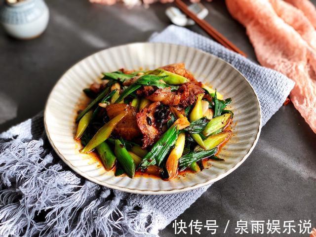 青蒜|色香味俱全的回锅肉,简单易上手,肥而不腻下饭美味
