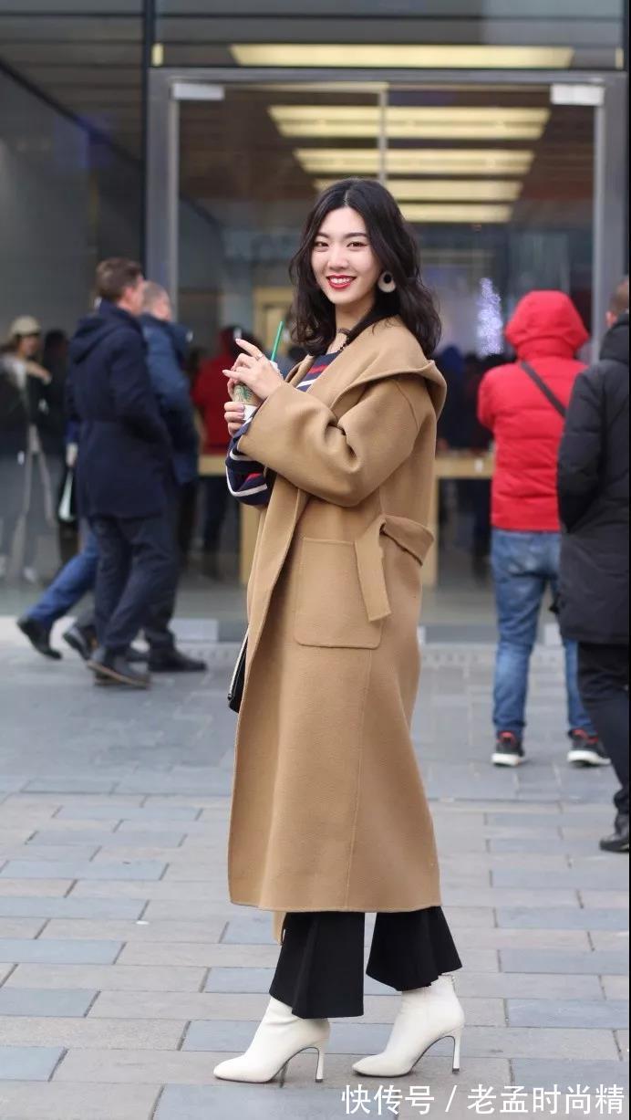 性感|街拍:笑容灿烂性感漂亮的美女样子真动人