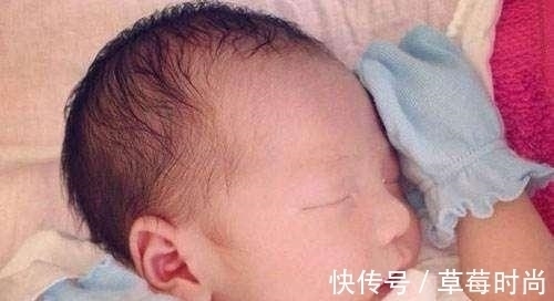 新生儿|为什么新生儿，有的头发浓密有的头发稀疏？原来藏着小秘密呢！