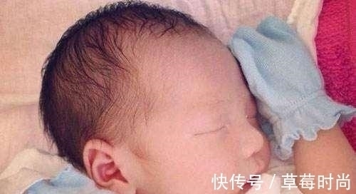 新生儿|为什么新生儿,有的头发浓密有的头发稀疏?原来藏着小秘密呢!