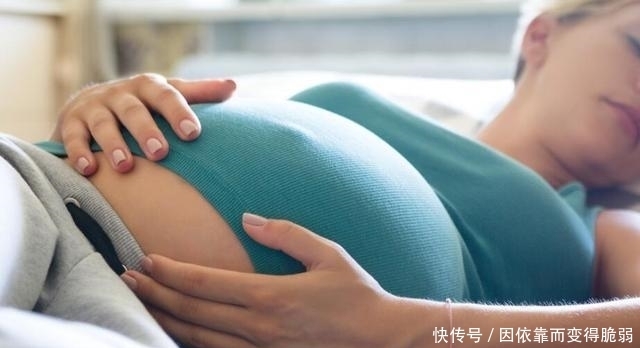 盲目|孕晚期只能左侧睡？盲目坚持会害了娃，医生：这样睡对胎儿有好处