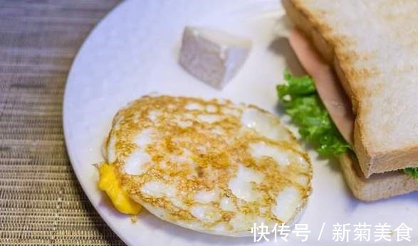荷包蛋|煎荷包蛋,冷油下锅还是热油分享正确做法,鸡蛋又圆又嫩不粘锅