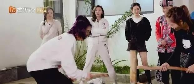 凌潇肃|结婚7年争吵不断,凌潇肃选择隐忍维持婚姻,唐一菲谈离婚很洒脱